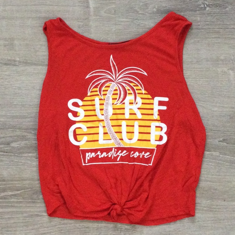 Red girls’ tank top from papaya.
